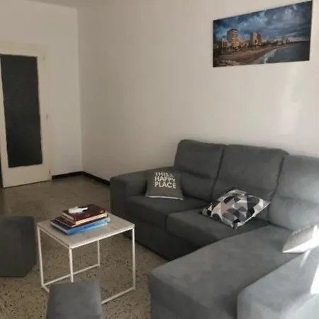 Piso Junto Al Mar - Playa A 2 Minutos *
